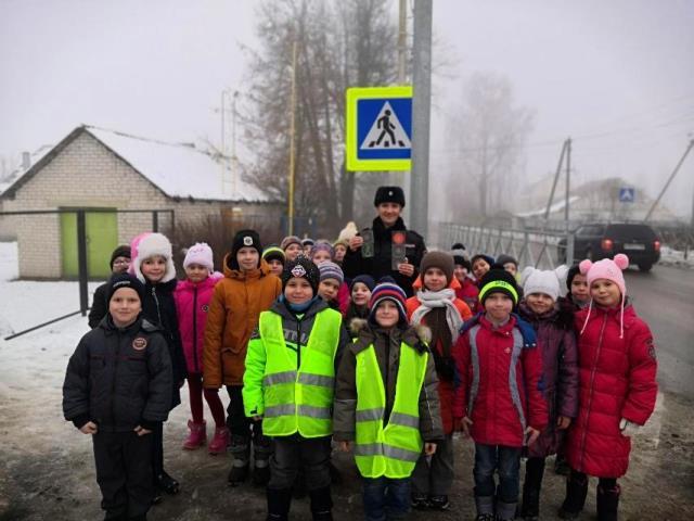 Дорожные полицейские Смоленского района провели акцию «Будь примерным, пешеход!»