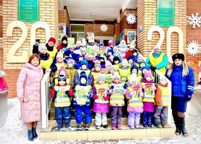 В Татарстане юным участникам дорожного движения в игровой форме напомнили о дорожной безопасности