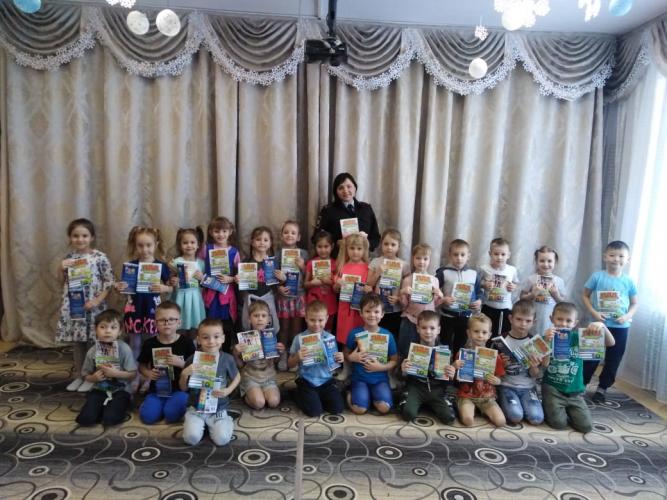 Исилькульские инспекторы ГИБДД посетили один из детских садов муниципального района
