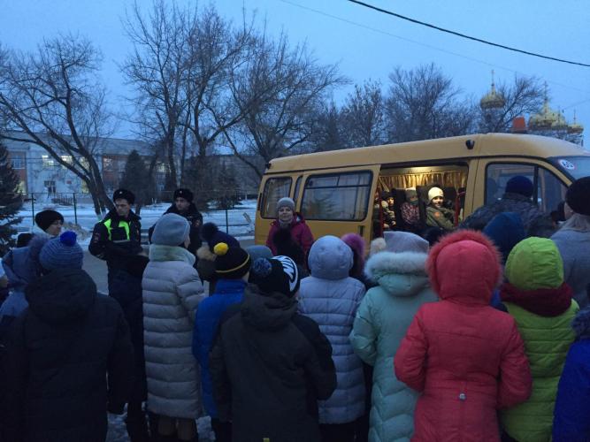 В Ивантеевском районе для учащихся провели инструктажи в школьных автобусах