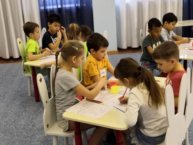 Воспитатель из Абакана стала финалистом городского конкурса среди педагогов, представив свой опыт работы с несовершеннолетними пешеходами