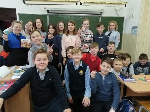 В школе п. Нивенское Багратионовского района сотрудники Госавтоинспекции провели профилактическое занятие с учениками 6 класса