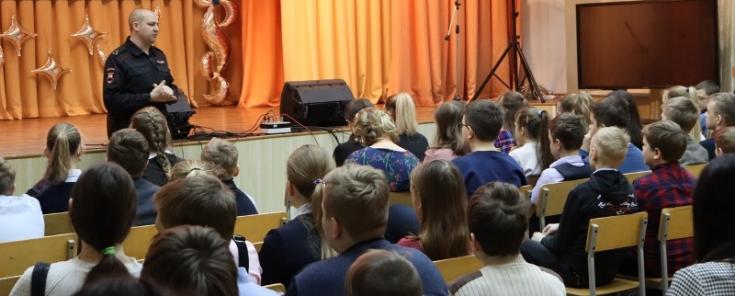 В Зеленогорске совместно с госавтоинспекторами профилактическую работу проводят медицинские работники