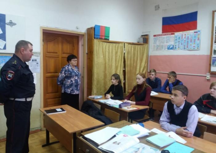Старшеклассники приняли участие в акции под девизом «Будь примером!»
