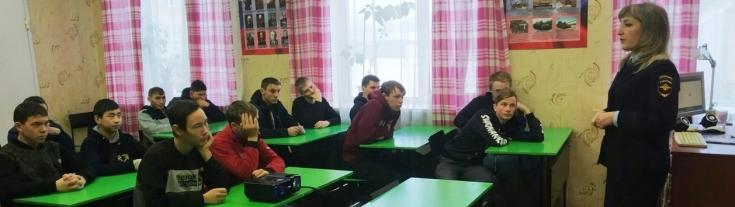 В преддверии дня российского студенчества сотрудники подразделений ГИБДД Хакасии проводят встречи со студентами