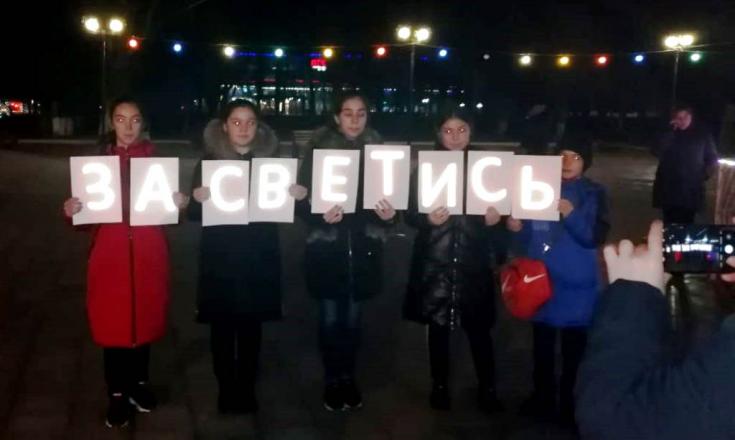 Вечерние селфи позволяют пешеходам Кабардино-Балкарии изучать эффективность световозвращателей