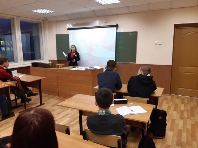 Сотрудники Госавтоинспекции провели профилактическую беседу со студентами Печенгского политехнического техникума