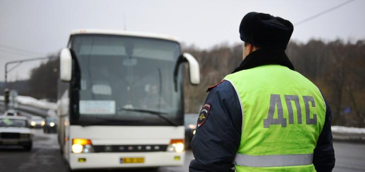 Автоинспекторы Кабардино-Балкарии выявили более двухсот тридцати административных правонарушений в ходе сплошных проверок автобусов и легковых такси