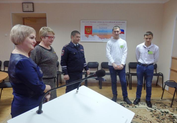 Серию правовых уроков для студентов организовали автоинспекторы Кабанского района
