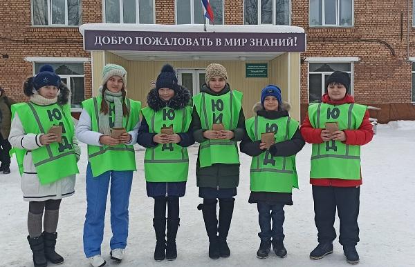 ГИБДД и ЮИД Назарово приняли участие во Всероссийской акции памяти "Блокадный хлеб"