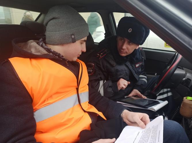 В Канске студенты колледжа прошли стажировку в отдельном взводе дорожно-патрульной службы