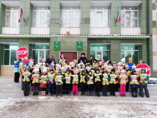 Отряд ЮИД совместно с ОГИБДД провел в Зеленодольске мероприятие «Безопасная зебра»