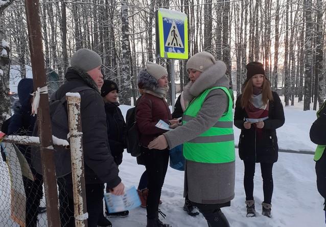 Соблюдение ПДД взрослыми – это не мелочи в обеспечении безопасности юных костромичей