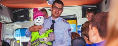 Участники Всероссийского и Межгосударственного слетов ЮИД познакомились с работой автобуса-тренажера «Школа дорожной безопасности»