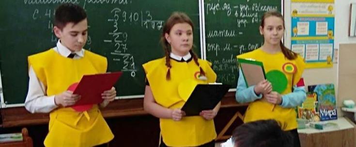 Отряды юных инспекторов движения в Абакане проводят профилактическую работу среди младших школьников
