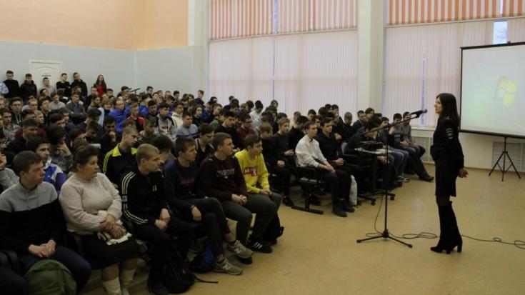 В Брянске прошли лекции по дорожной безопасности