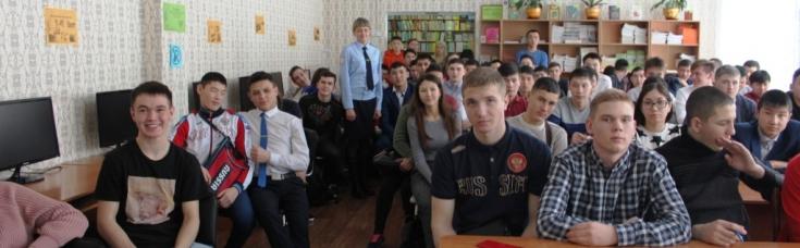 Сотрудники ГИБДД провели профилактическую беседу со студентами педагогического колледжа