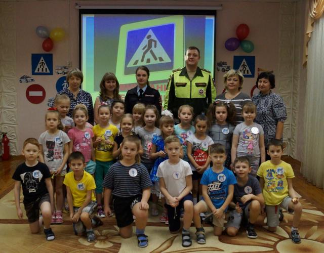 Госавтоинспекторы ЗАТО Александровск приняли участие в соревнованиях по Правилам дорожного движения
