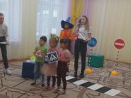 В Нижегородской области полицейские провели для дошколят эстафету