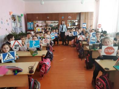 Сотрудники Госавтоинспекции Ардонского района проводят «Уроки дорожной безопасности» в школах района