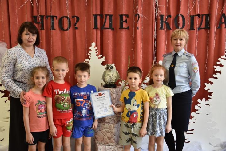 В Сосновоборске более 100 детей дошкольного возраста приняли участие в интеллектуальной игре по ПДД
