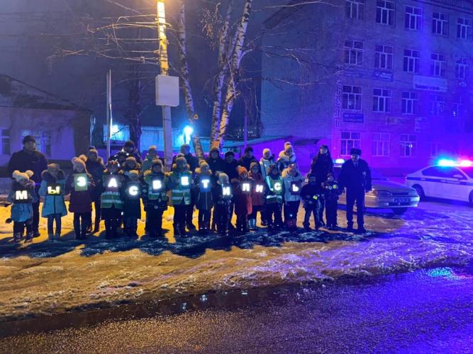 Яркий флешмоб организовали сотрудники Госавтоинспекции в городе Ртищево