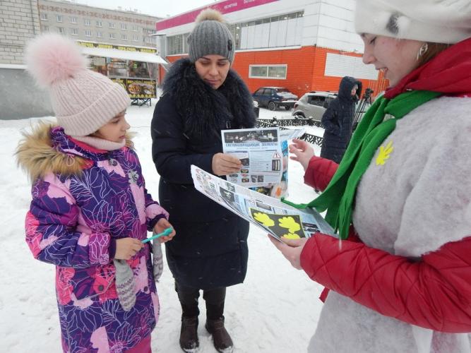 Сотрудники Госавтоинспекции г.Тутаева на улицах города провели профилактическую акцию «Засветись»