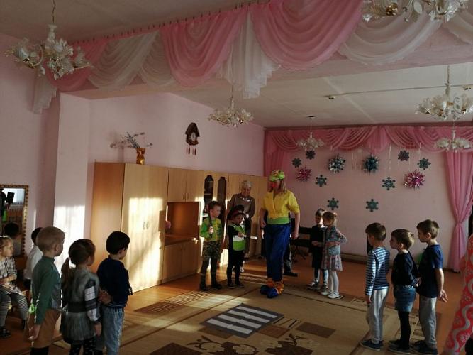 В Кинешме дошколята совершили путешествия в мир дорожных знаков
