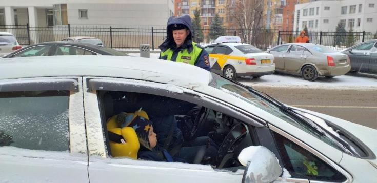 Инспекторы ГИБДД Москвы призвали водителей применять детские удерживающие устройства при перевозке малышей в салоне автомобиля 05 Февраля 13:30