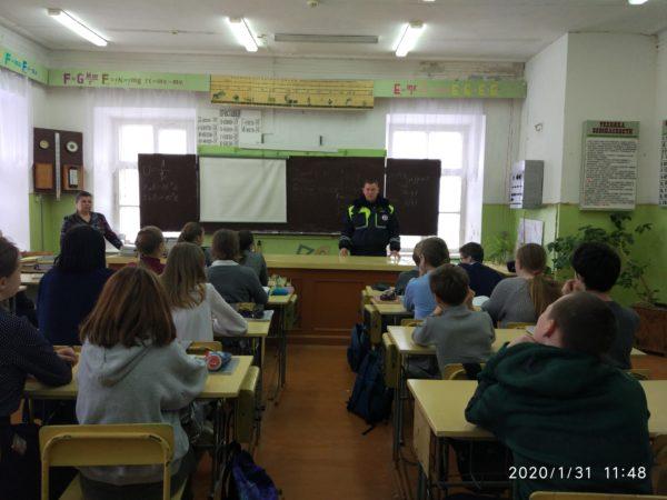Макарьевские автоинспекторы провели информативно–просветительное мероприятие «Не мелочи»