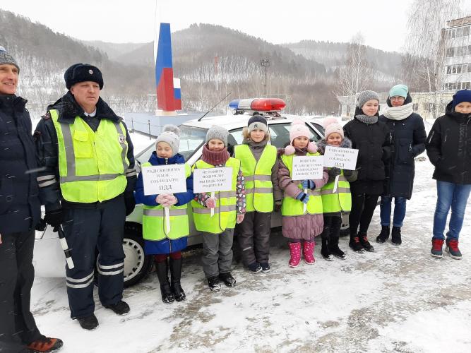 В Жигулевске автоинспекторы провели профилактическое мероприятие «Внимание – рядом школа!»