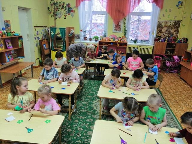 Госавтоинспекторы Сафоновского района провели мастер – класс с дошкольниками