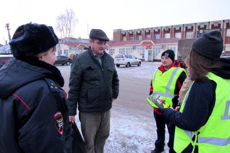 Шатковские полицейские провели акцию «Символ безопасности»