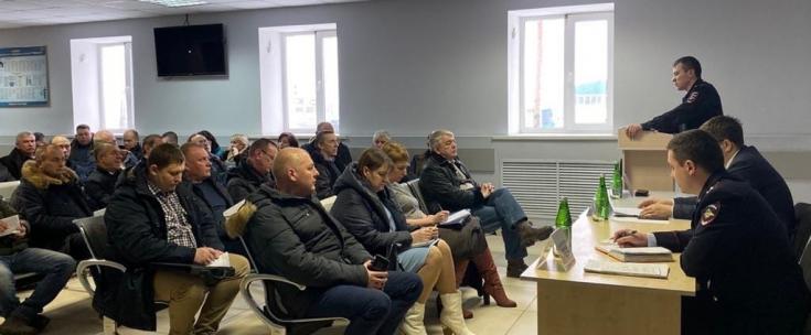 В МРЭО ГИБДД УМВД России по Брянской области состоялась рабочая встреча с руководителями автошкол региона