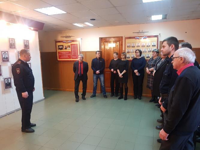 Сотрудники курской Госавтоинспекции напомнили педагогам дополнительного образования о Правилах дорожного движения