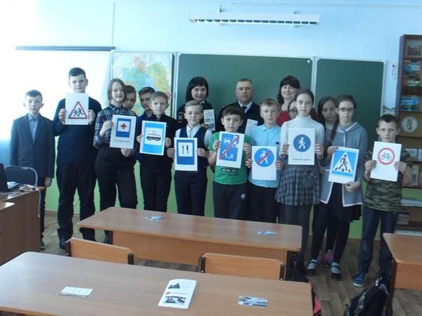 В Исилькульском районе юные пешеходы осваивают дорожную грамоту