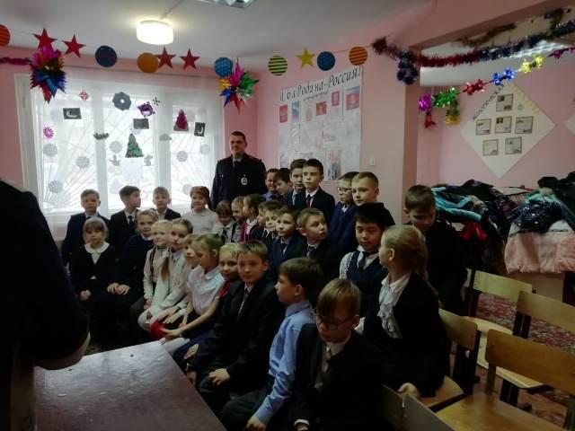 В детском дворовом клубе Новотроицка провели урок дорожной безопасности