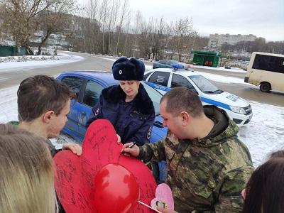 В Сафоновском районе прошла акция «Сердце безопасности дорожного движения»