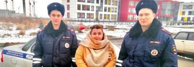 Жительница Великого Новгорода поблагодарила инспекторов ДПС за помощь на дороге