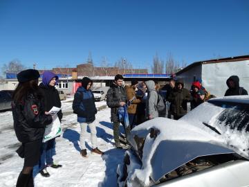 Экскурсии на стоянку автомобилей после ДТП проходят для молодых водителей Ставрополья