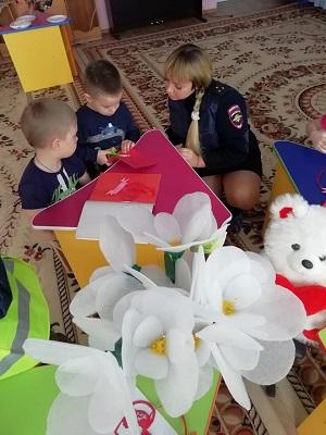 В Гагаринском районе прошла акция "Сердца безопасности"