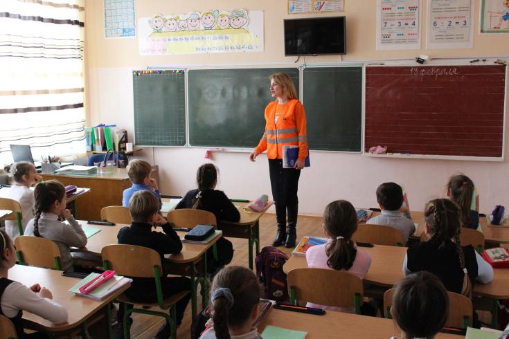 Школьники Симферопольского района повторили ПДД с «Лабораторией безопасности»