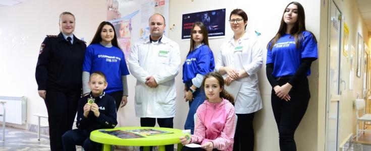 Сотрудники Подмосковной Госавтоинспекции провели мероприятия в детских поликлиниках