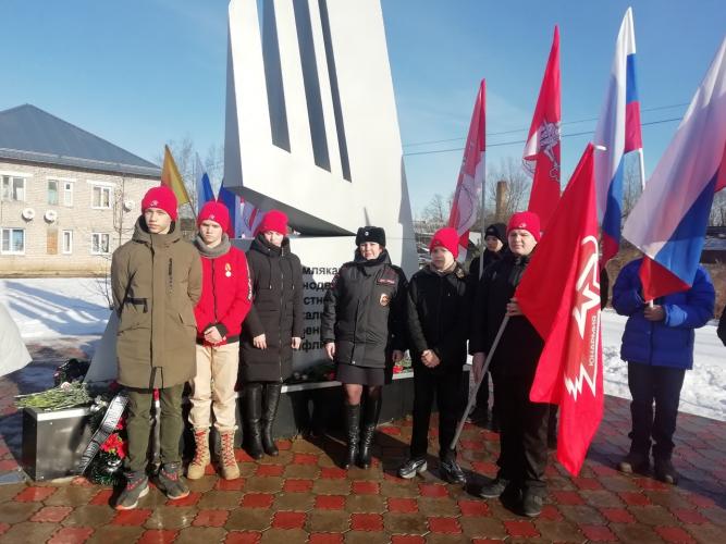 Автоинспекторы Западнодвинского района совместно со школьниками провели мероприятие в память о россиянах, исполнявших служебный долг за пределами Отечества