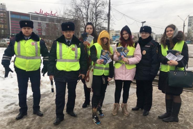 При поддержке студентов и общественников нижегородская полиция напомнила о ПДД