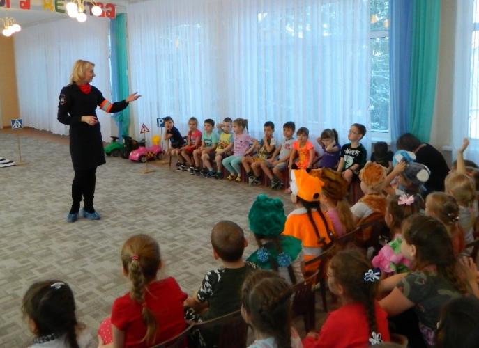 Госавтоинспекторы в Ачинске стали участниками семейного проекта «Безопасная дорога детства»