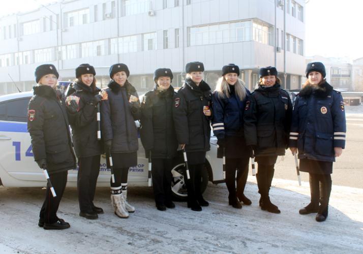 В преддверии 23 февраля на дороги Бурятии вышел «Женский патруль»