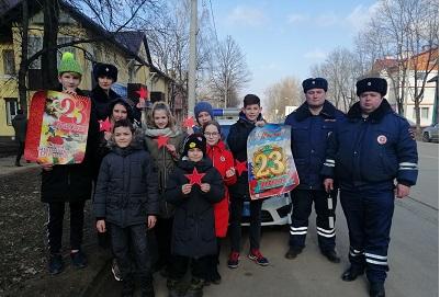 Поздравительная акция проведена Сафоновской Госавтоинспекцией