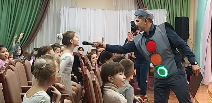 На севере Красноярского края в Центре дополнительного образования прошло увлекательное мероприятие по дорожной безопасности
