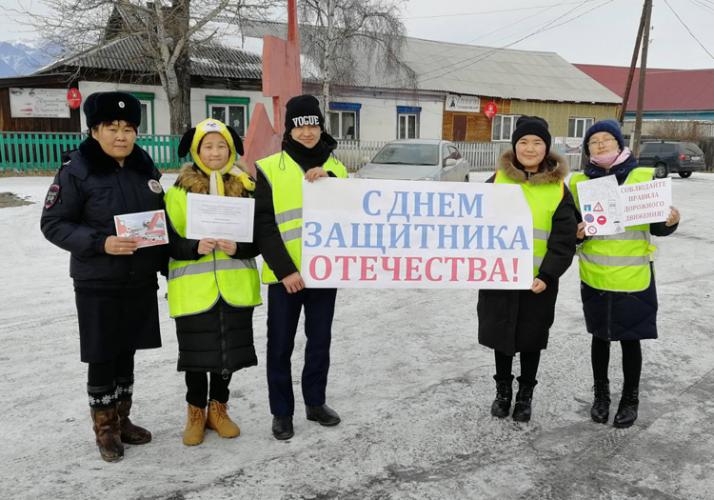 ЮИДовцы Тункинского района поздравили автомобилистов с праздником